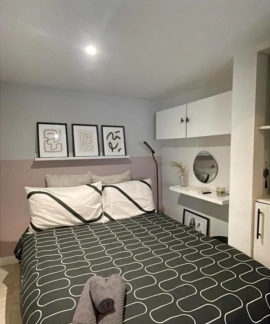 Modern Flat In Central Эдинбург 0*,  Великобритания